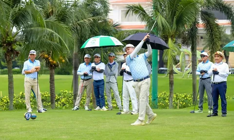Hơn 200 golfer tham gia giải golf mừng Ngày Nhà giáo Việt Nam