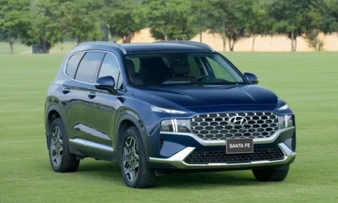 Nhiều mẫu xe Hàn Quốc giảm giá sâu dịp cuối năm: Santa Fe, Palisade, Carnival ‘rẻ như cho’