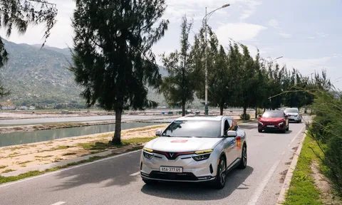 Lăn bánh chỉ gần 900 triệu đồng, VinFast VF 8 là mẫu xe ‘đáng đồng tiền bát gạo’ dịp Tết này