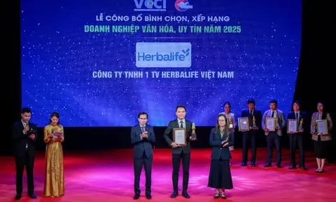 Herbalife Việt Nam được vinh danh là “Doanh Nghiệp Văn Hóa, Uy Tín” năm 2025 bởi Liên đoàn Thương mại và Công nghiệp Việt Nam