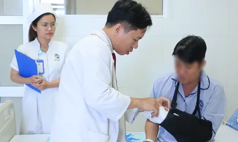 Chạy đua trong ‘giờ vàng’ cứu bàn tay bị đứt lìa do tai nạn lao động