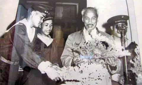 Tầm nhìn Hồ Chí Minh về biển đảo và chiến lược phòng thủ đại dương