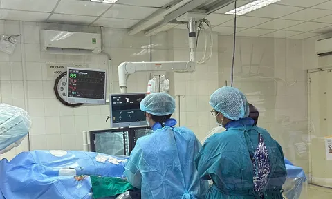 Nhồi máu cơ tim sau điện giật, người đàn ông thoát nguy nhờ nhập viện kịp thời