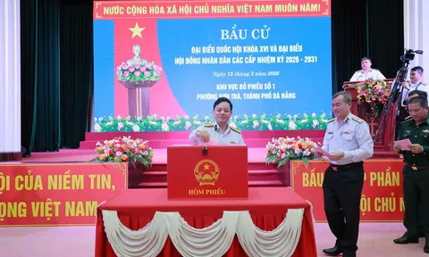 Cán bộ, chiến sĩ Vùng 3 Hải quân tham gia Ngày hội non sông