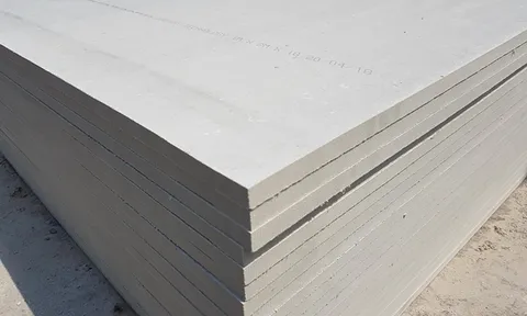 Hai chất liệu để cải tạo nhà cũ thành căn hộ studio hiện đại