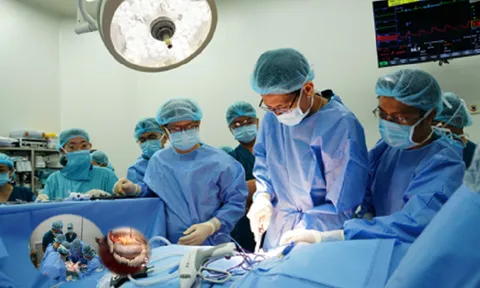 Bệnh viện Nhi đồng 1 ghép thận thành công lần đầu cho bệnh nhi 14 tuổi