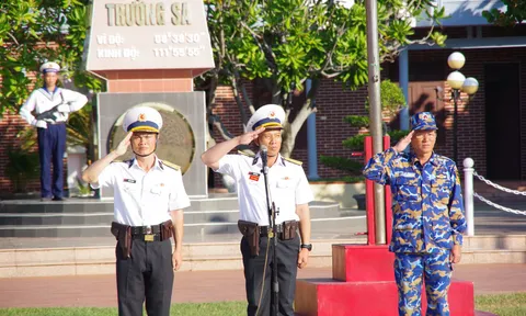 Bộ Tư lệnh Vùng 4 Hải quân kiểm tra đơn vị Vững mạnh toàn diện “Mẫu mực tiêu biểu” tại Đảo Trường Sa