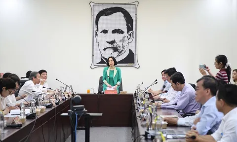 Tay chân miệng gia tăng tại phía Nam, cảnh báo nguy cơ ‘dịch chồng dịch’