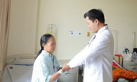 Tình cờ phát hiện túi phình mạch máu não khi khám đau lưng