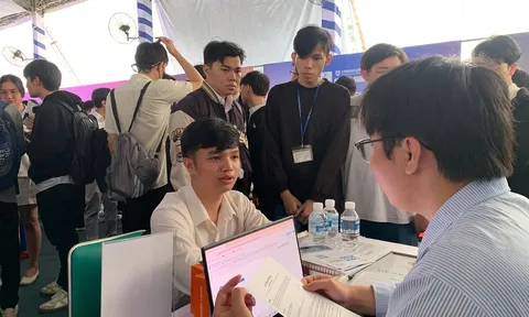 Sinh viên IT tìm cơ hội nghề nghiệp giữa ‘làn sóng’ AI