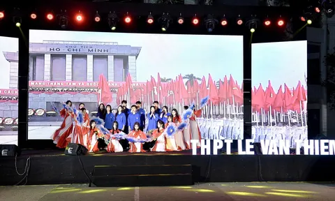 Trường THPT Lê Văn Thiêm: Nơi thanh xuân rực rỡ dưới ánh sáng "Together We Shine"
