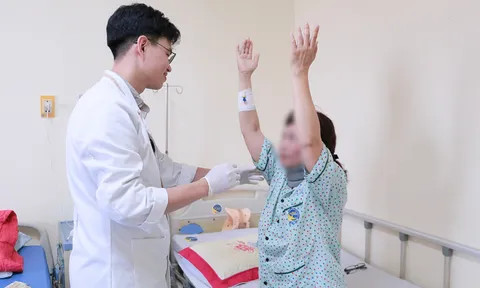 Tê tay kéo dài, người phụ nữ suýt đối mặt nguy cơ liệt vì thoát vị đĩa đệm cổ