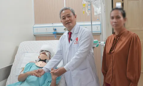 Cô gái 26 tuổi nguy kịch vì tóc cuốn vào máy tuốt lúa