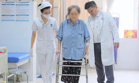 Đau khớp háng ở người lớn tuổi có thể là dấu hiệu bệnh nguy hiểm