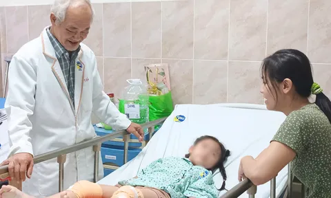 Đâu là ‘thời gian vàng’ để can thiệp dị tật tay chân bẩm sinh ở trẻ?