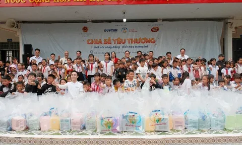 260 phần quà tiếp sức học sinh vùng biên Ia Lốp