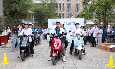 Cả nhà bỏ xe xăng, chuyển sang xe máy điện VinFast: Từ đi học, đi làm đến chạy dịch vụ đều có lời giải