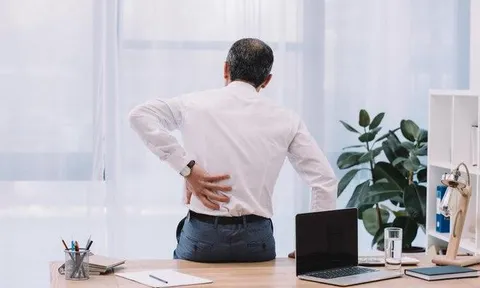 Ngồi làm việc 8 tiếng mỗi ngày có làm tinh trùng yếu?