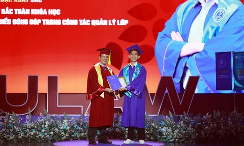 ULAW vinh danh 1.748 tân khoa, trao gần 792 triệu đồng khen thưởng