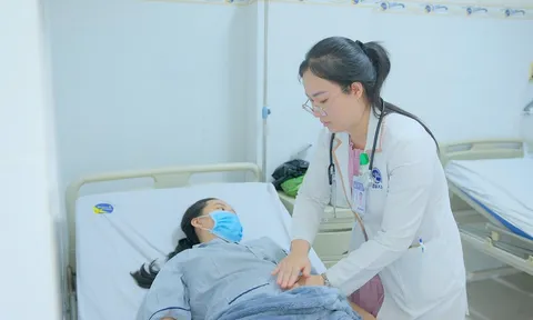 Sốt xuất huyết: Hết sốt vẫn có thể chuyển nặng