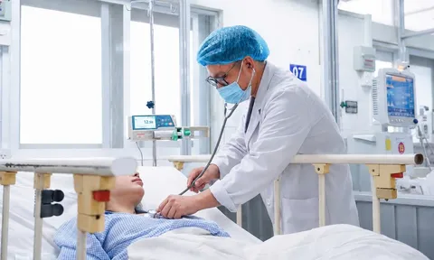 Sản phụ nguy kịch vì sốt xuất huyết, băng huyết sau sinh được cứu sống