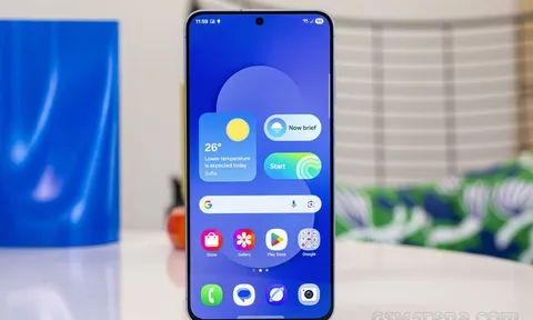Giá xăng E10 hôm nay 7/10: Từ 27.180 đồng/lít, giá Galaxy S25 FE giảm sâu rẻ bằng 1/4 iPhone 18 Pro Max