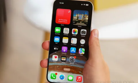 Giá xăng dầu hôm nay chiều 25/9: Xăng E5, E10, dầu Diesel tăng 3 lần liên tiếp vẫn xa đỉnh, iPhone 15 Pro Max cực rẻ