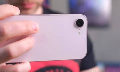 Giá xăng dầu hôm nay 30/9: Xăng E5, E10 đã tăng gần 1.500 đồng/lít, dầu diesel xa đỉnh, iPhone 17e có rẻ?