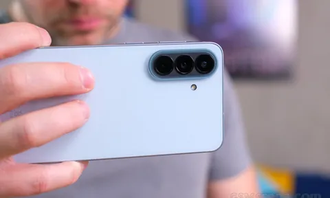Đây là vua Android tầm trung của Samsung, rẻ hơn iPhone 13, iPhone 14, đa năng như iPhone 17