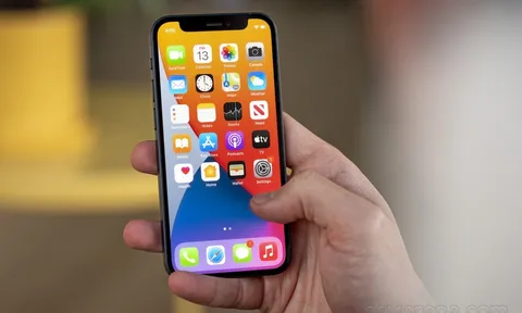 Đây là iPhone Mini có 5G, màn OLED rẻ nhất Việt Nam, xịn hơn iPhone 16e, giá rẻ bằng 1/3 iPhone 17e
