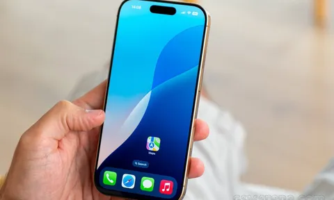 Giá xăng hôm nay 7/10, xăng E5, E10 chưa quá xa đáy 18.000 đồng, iPhone 16 rẻ có nên mua?