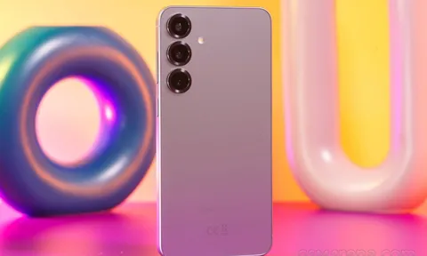 Giá dầu hôm nay 9/10: Diesel giảm 2 lần liên tiếp còn 29.120 đồng/lít, Galaxy S25 rẻ hơn iPhone 15
