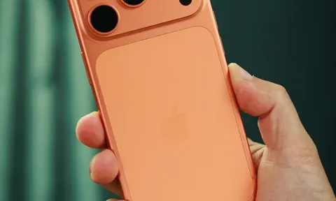 Đây là iPhone Pro đập hộp rẻ nhất Việt Nam, không hề thua iPhone 18 Pro nhiều, ăn đứt iPhone Air