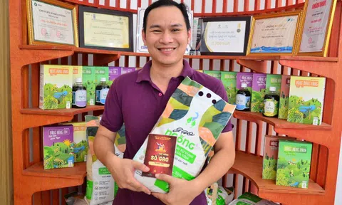 Chàng trai đặt mục tiêu bán sổ gạo cho hàng vạn dân Việt