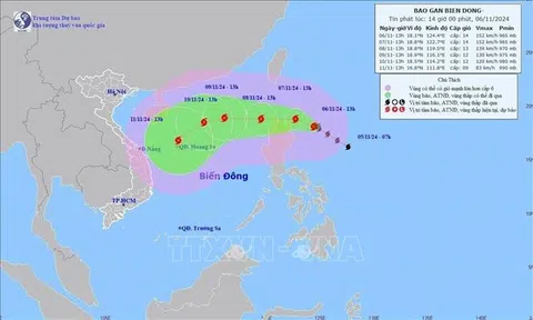 Bão YINXING giật cấp 17 đang di chuyển hướng Tây