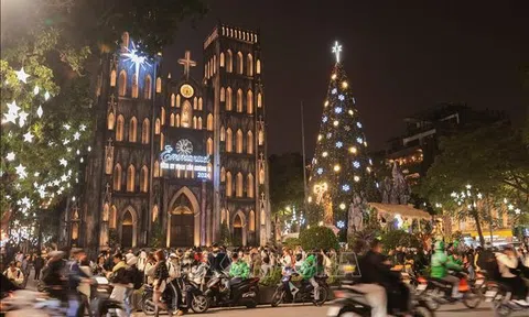 Bắc Bộ và Nam Bộ không mưa trong đêm Noel