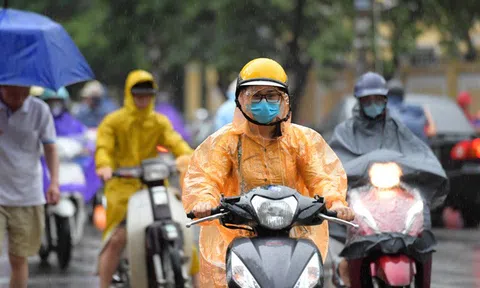 Cảnh báo mưa lớn, lốc xoáy và gió giật mạnh tại nhiều khu vực