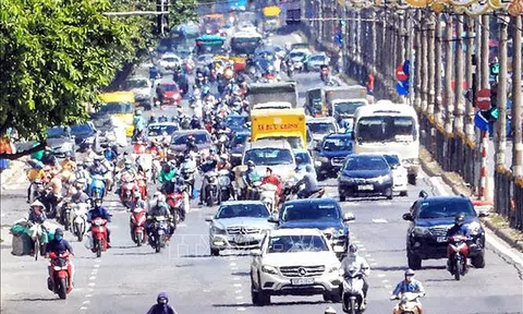 Nắng nóng gay gắt trên diện rộng tại Bắc Bộ và Trung Bộ