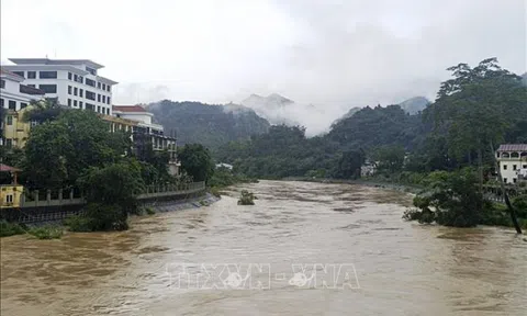 Mưa lớn kéo dài tại Bắc Bộ, cảnh báo nguy cơ ngập úng và lũ quét