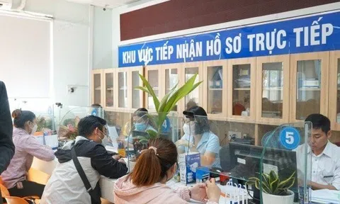 Cách tính lương hưu khác nhau giữa khu vực công và khối doanh nghiệp?