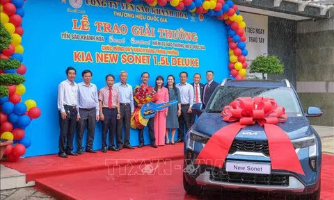 Yến sào Khánh Hòa trao phần thưởng tri ân khách hàng