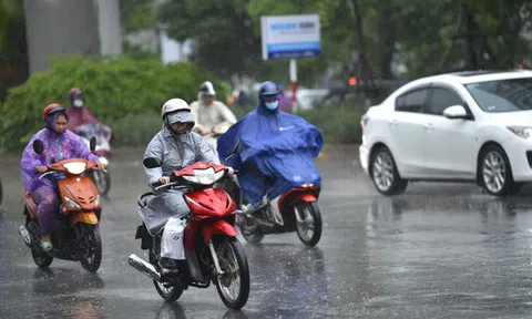 Bắc Bộ tiếp tục mưa to, cảnh báo lốc, sét và gió giật mạnh trên biển