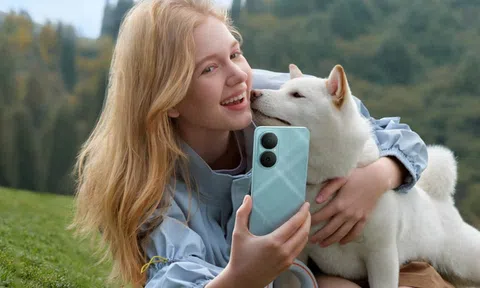 Bản sao giá rẻ của iPhone 16 ra mắt: ‘Tân binh khủng’ tầm trung, pin trâu, camera xịn như Galaxy S25