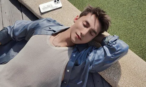 Sơn Tùng M-TP up ảnh ‘thả thính’ nhưng dân tình lại sốt rần rần vì siêu phẩm OPPO bên cạnh