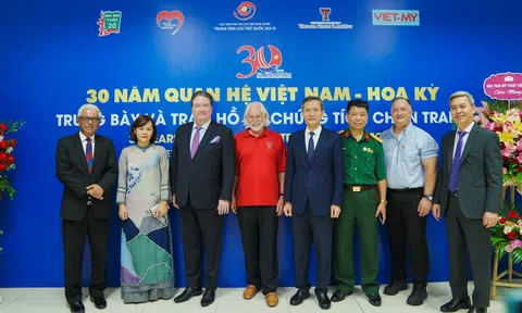 Lần đầu công bố nhiều tư liệu quý 30 năm bình thường hoá quan hệ Việt - Mỹ