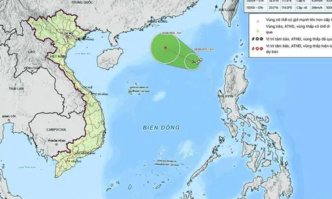 Mưa dông diện rộng tại Trung Bộ và Nam Bộ, áp thấp nhiệt đới trên Biển Đông