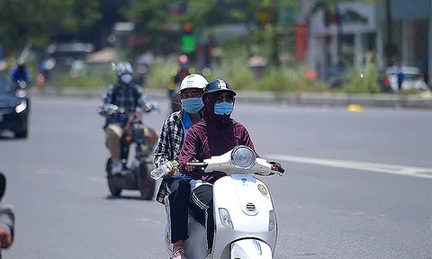 Nắng nóng tiếp tục ở nhiều nơi, mưa lớn cục bộ tại Bắc Bộ và Nam Bộ