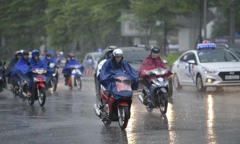 Bắc Bộ, Thanh Hóa và Nam Bộ có mưa dông, cảnh báo lốc, sét và gió giật mạnh