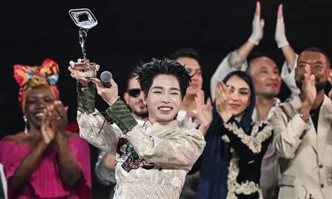 Thủ tướng gửi thư biểu dương thành tích xuất sắc của ca sỹ Đức Phúc tại Cuộc thi Âm nhạc quốc tế Intervision 2025