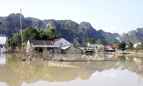 Ngày 11/10, Lũ trên sông Cầu, sông Thương đang xuống, nguy cơ ngập lụt vẫn cao
